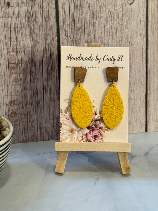 Sunflower Pattern Dangles with wooden tops