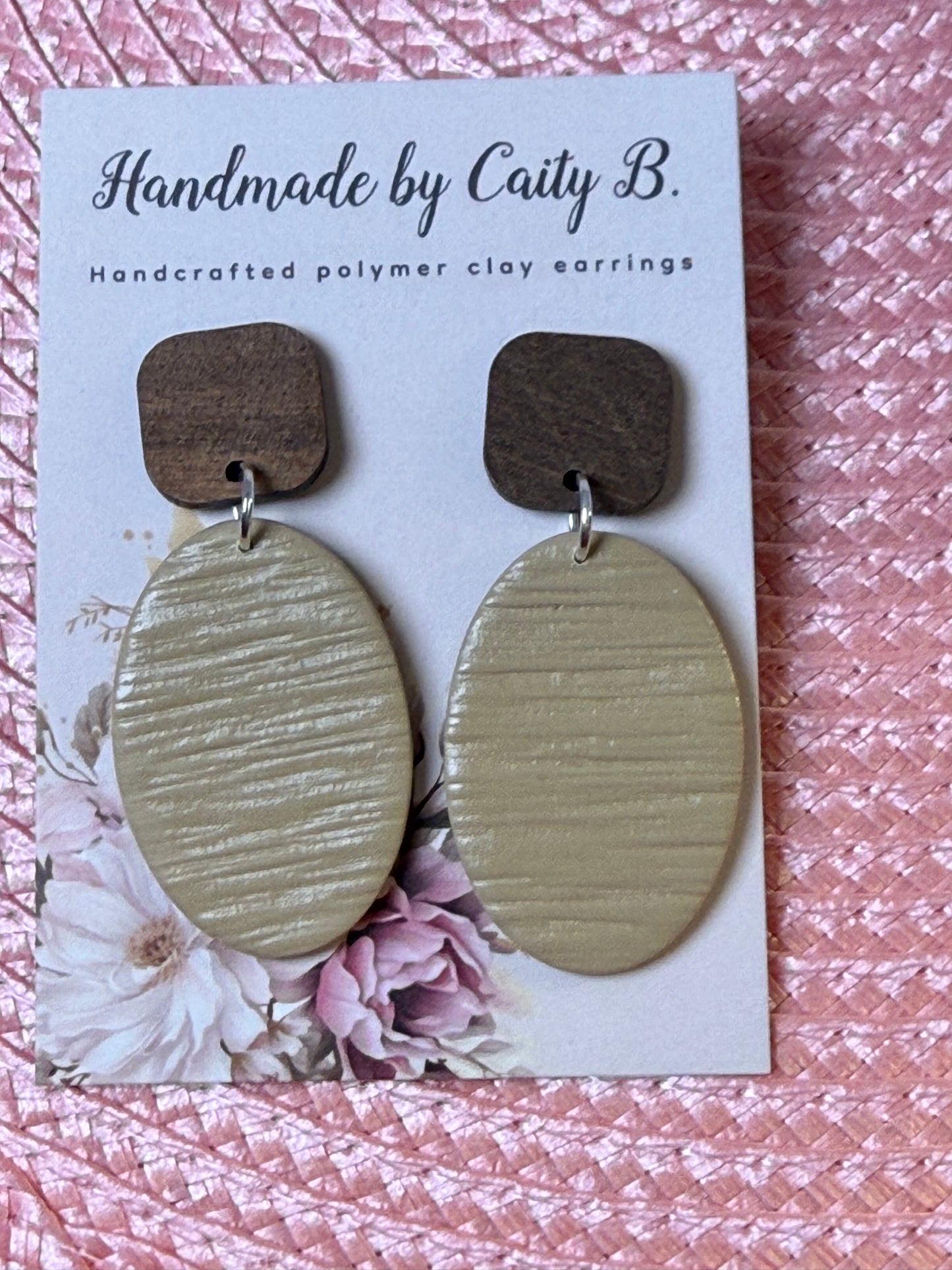 wooden top oval earrings