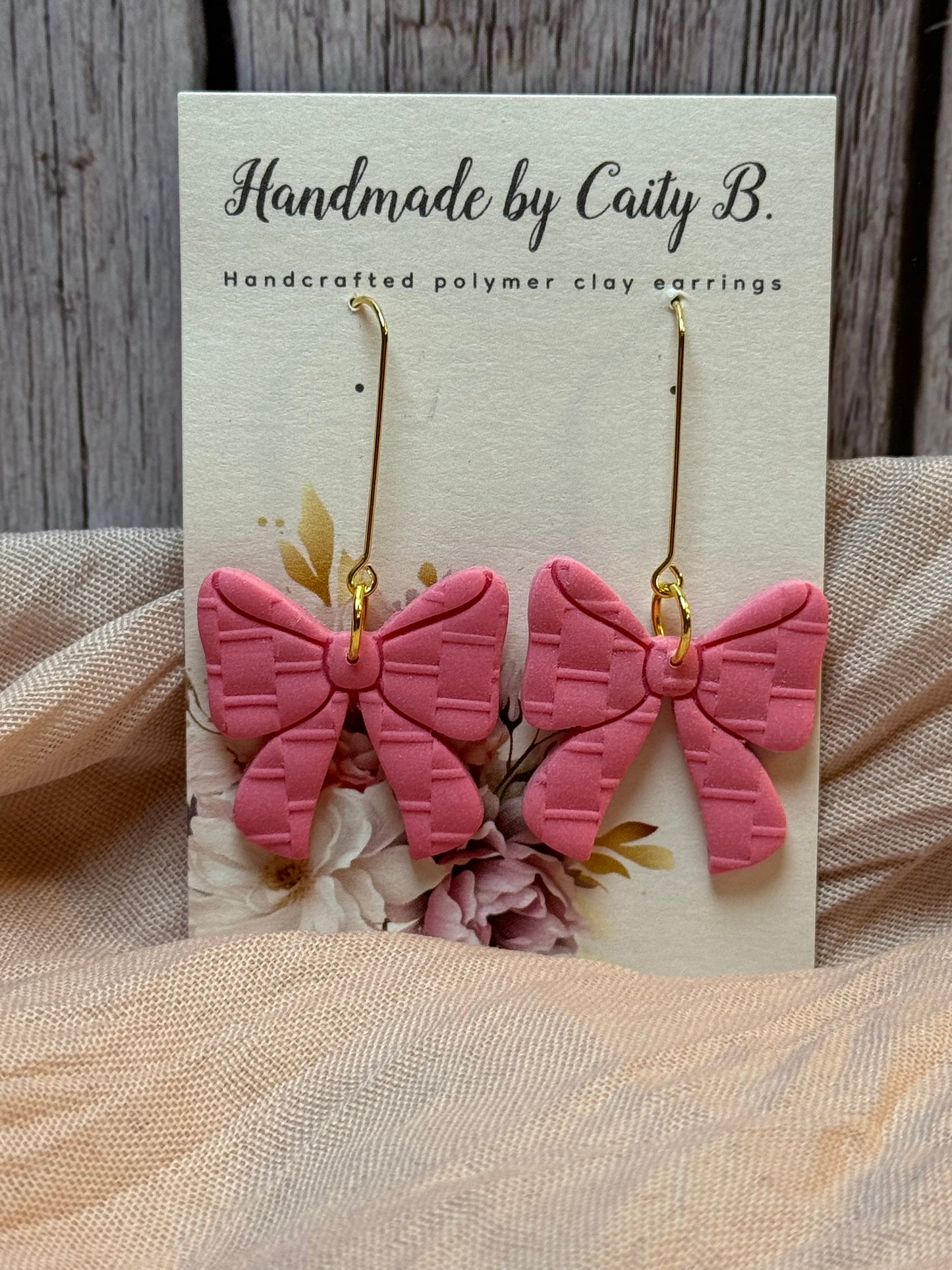 pink bows