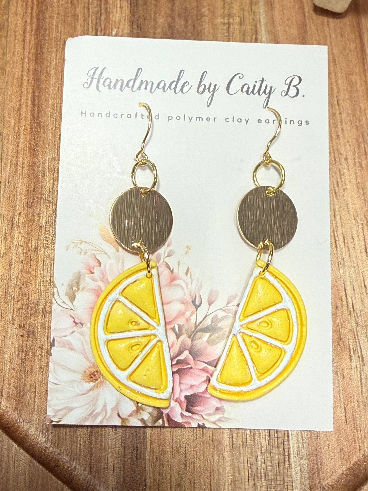 lemon slice dangles with gold circle charm